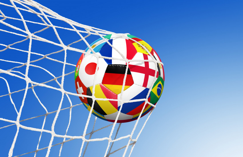 Palla-calcio-in-rete